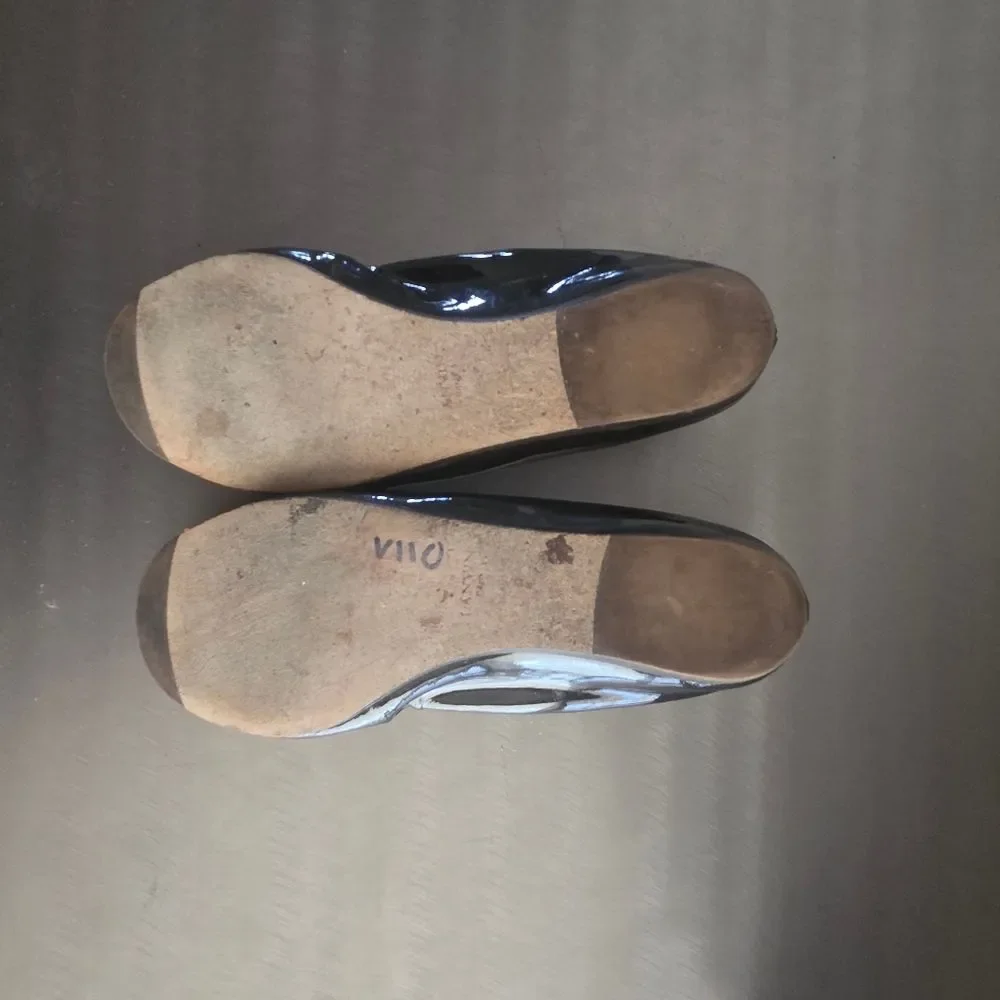 Lanvin Patent Leather Ballet Flats Round Toe Black Size 36 US 6